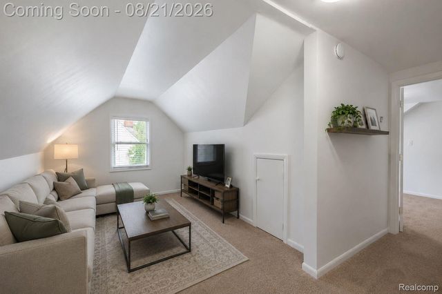 630 White Avenue, Lincoln Park, MI 48146