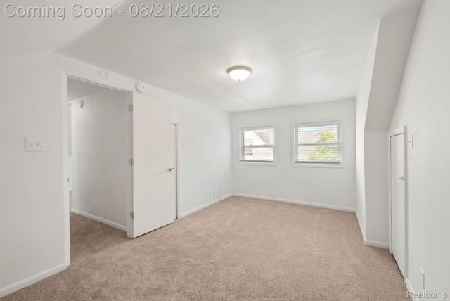 630 White Avenue, Lincoln Park, MI 48146