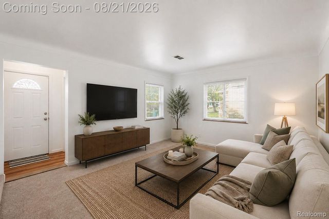 630 White Avenue, Lincoln Park, MI 48146