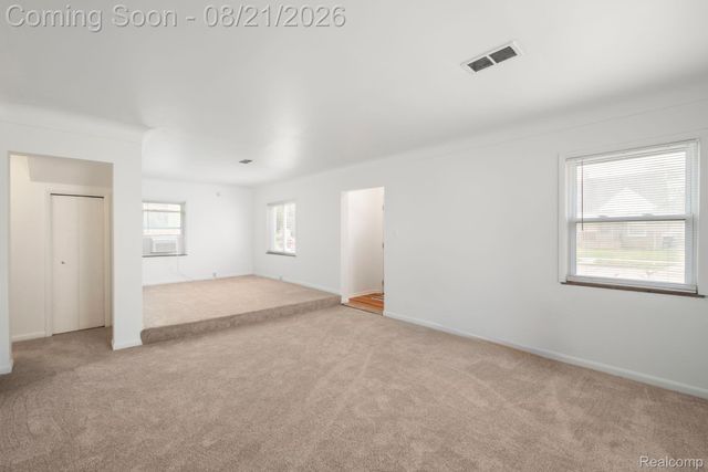 630 White Avenue, Lincoln Park, MI 48146