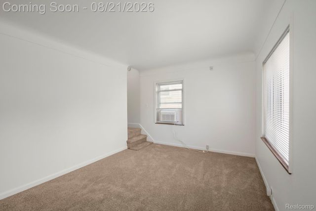 630 White Avenue, Lincoln Park, MI 48146