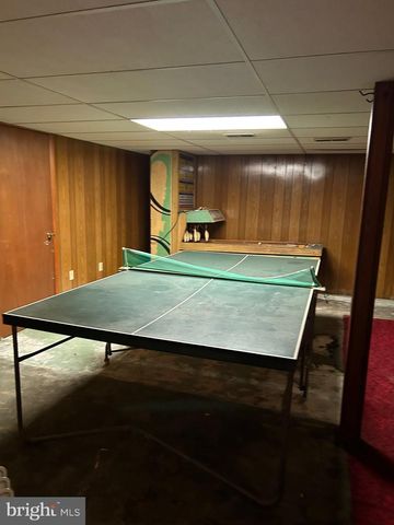 1910 DELMAR ORCHARD RD, Martinsburg, WV 25403