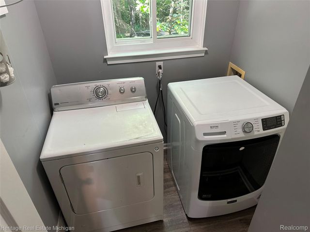 2456 Spartans Trail, Hamburg Township, MI 48169