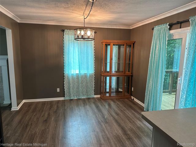 2456 Spartans Trail, Hamburg Township, MI 48169