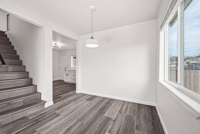 7876 Bancroft Avenue, Oakland, CA 94605