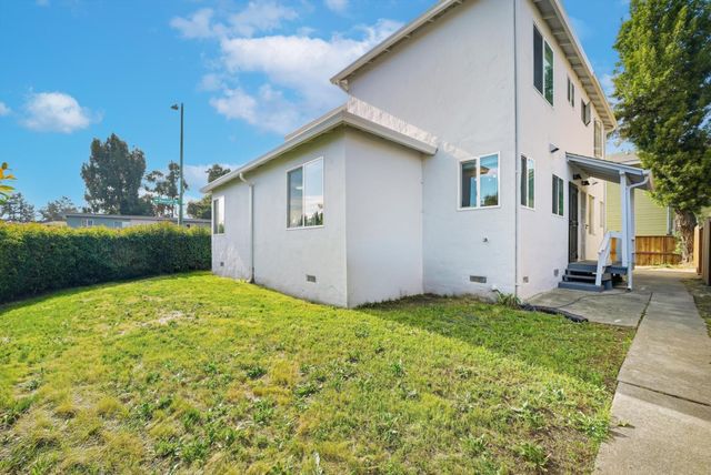 7876 Bancroft Avenue, Oakland, CA 94605