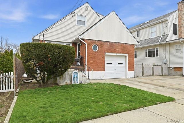 117 Terrace Avenue, Floral Park, NY 11001