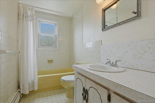 117 Terrace Avenue, Floral Park, NY 11001