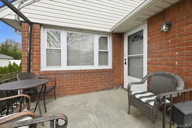 117 Terrace Avenue, Floral Park, NY 11001