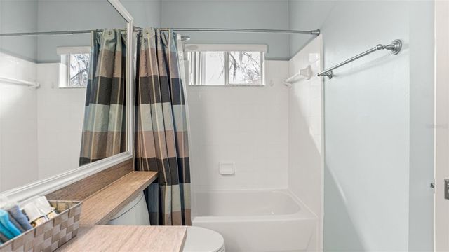 4353 NW 34 TERRACE, Gainesville, FL 32605