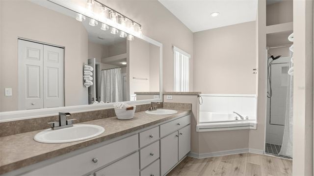 4353 NW 34 TERRACE, Gainesville, FL 32605