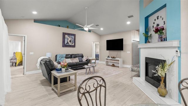 4353 NW 34 TERRACE, Gainesville, FL 32605