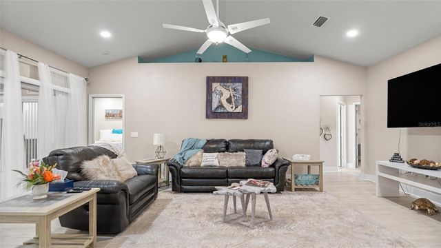 4353 NW 34 TERRACE, Gainesville, FL 32605