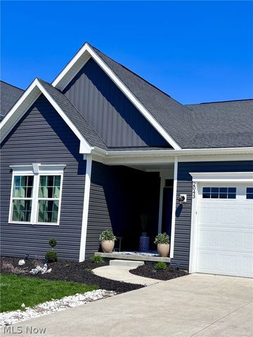 2043 Farroni Drive, Willoughby, OH 44094