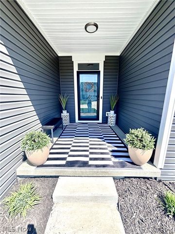 2043 Farroni Drive, Willoughby, OH 44094