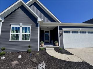 2043 Farroni Drive, Willoughby, OH 44094