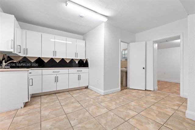 2262 NW 4th Street, Miami, FL 33125