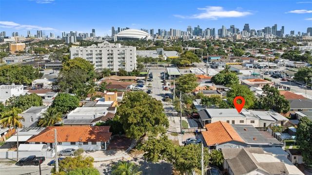 2262 NW 4th Street, Miami, FL 33125