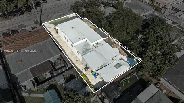 2262 NW 4th Street, Miami, FL 33125