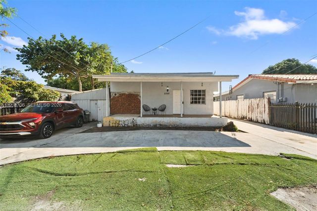 2262 NW 4th Street, Miami, FL 33125