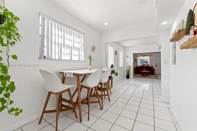 2262 NW 4th Street, Miami, FL 33125