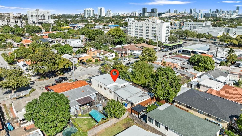 2262 NW 4th Street, Miami, FL 33125