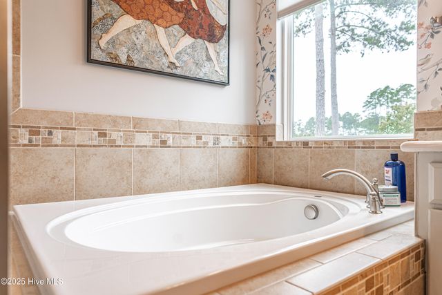 680 Legacy Lakes Way, Aberdeen, NC 28315