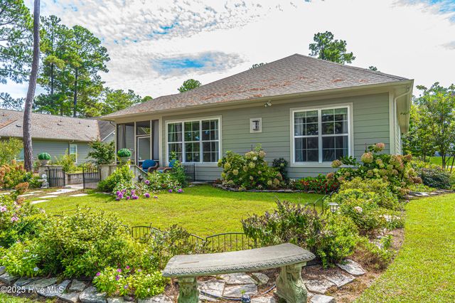 680 Legacy Lakes Way, Aberdeen, NC 28315