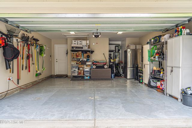 680 Legacy Lakes Way, Aberdeen, NC 28315