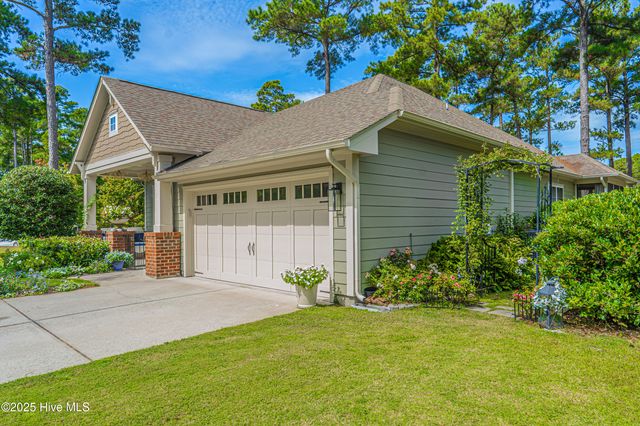 680 Legacy Lakes Way, Aberdeen, NC 28315