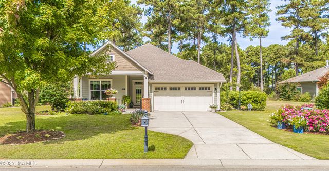 680 Legacy Lakes Way, Aberdeen, NC 28315