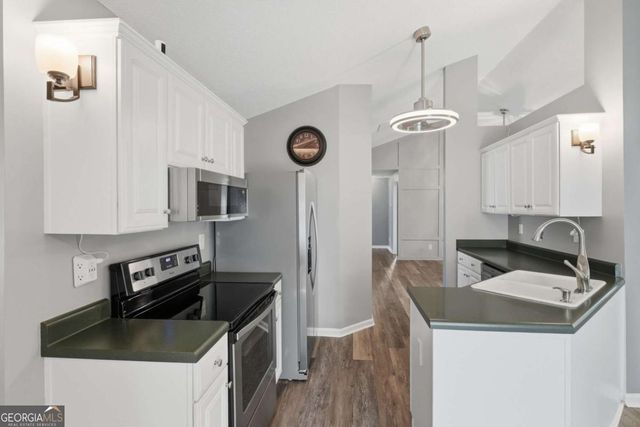 584 Fernstone Trail, Lawrenceville, GA 30046