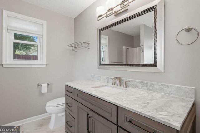 584 Fernstone Trail, Lawrenceville, GA 30046