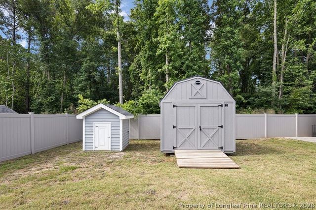 6932 Running Fox Road, Hope Mills, NC 28348
