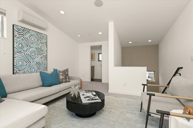 4052 30th Avenue SW, Seattle, WA 98126