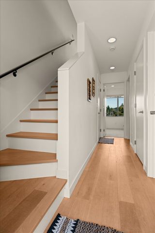 4052 30th Avenue SW, Seattle, WA 98126