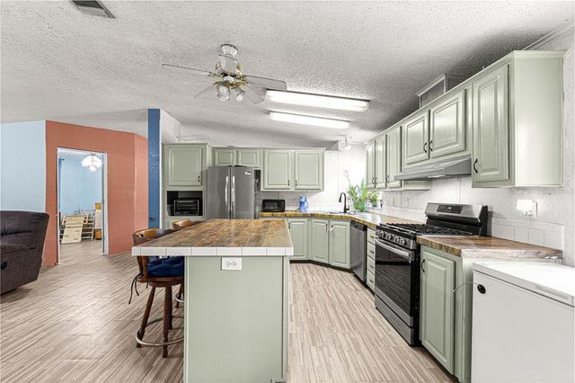 16410 SE 119TH STREET, Ocklawaha, FL 32179
