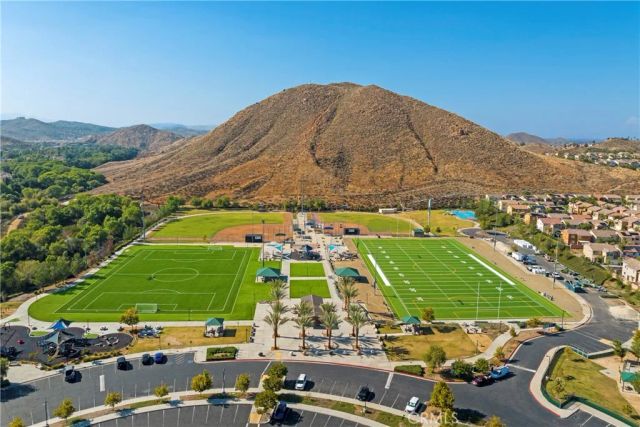 35408 Oakridge Court, Lake Elsinore, CA 92532