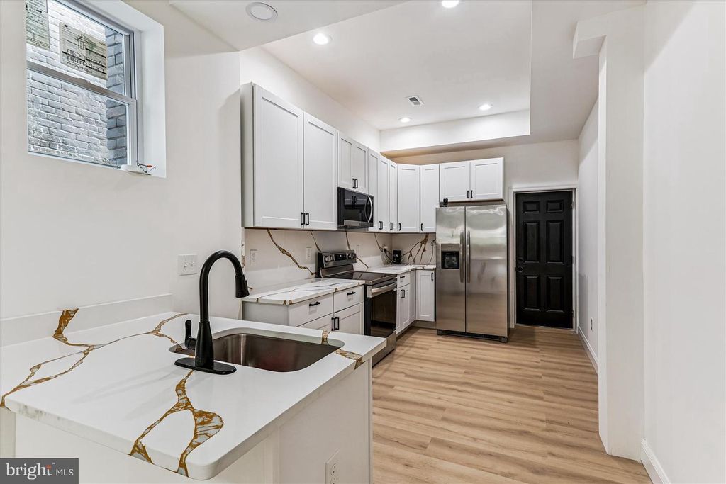 2611 E PRESTON ST, Baltimore, MD 21213