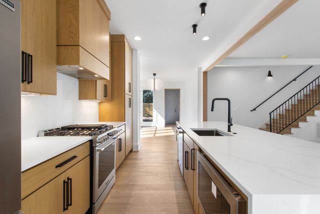 108B N 9th St, Nashville, TN 37206