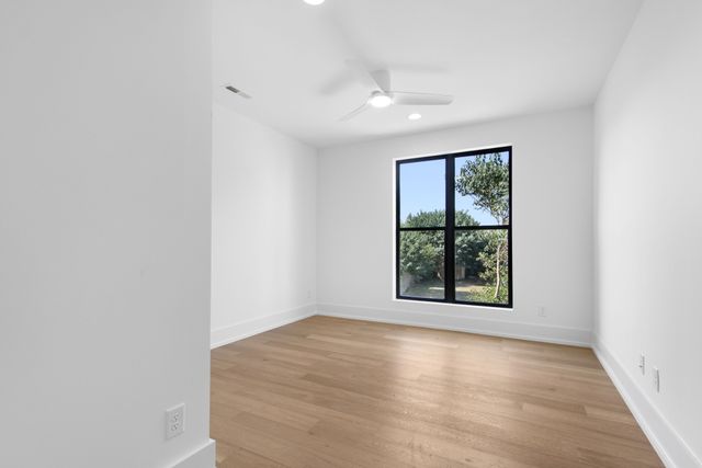 108B N 9th St, Nashville, TN 37206