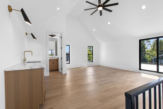 108B N 9th St, Nashville, TN 37206