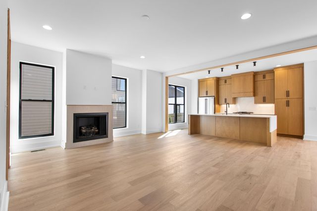 108B N 9th St, Nashville, TN 37206