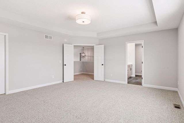 7334 Ambercrest Curve, Inver Grove Heights, MN 55077