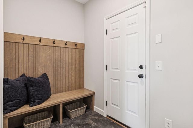 7334 Ambercrest Curve, Inver Grove Heights, MN 55077