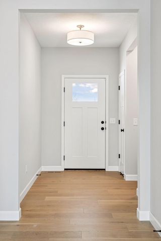 7334 Ambercrest Curve, Inver Grove Heights, MN 55077