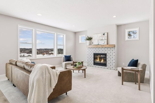 7334 Ambercrest Curve, Inver Grove Heights, MN 55077