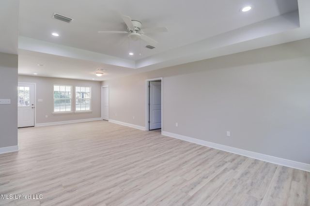 6590 Dummy Line Road, Picayune, MS 39466