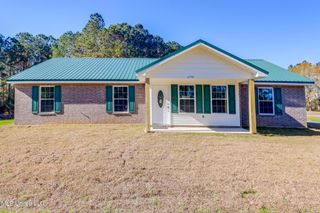 6590 Dummy Line Road, Picayune, MS 39466