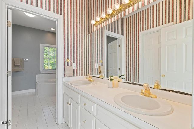 6533 Vintage Ridge Lane, Fuquay Varina, NC 27526